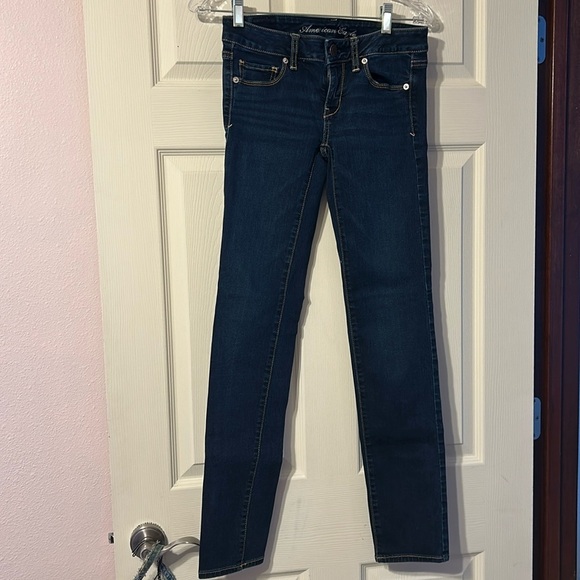 American Eagle Dark Wash Super Stretch Skinny Jeans Size 4 - Picture 2 of 5